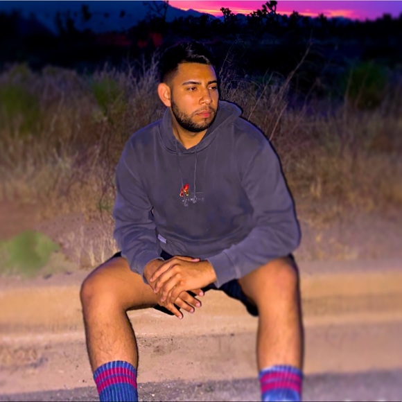 Meet your Posher, Diego - Picture 2 of 2